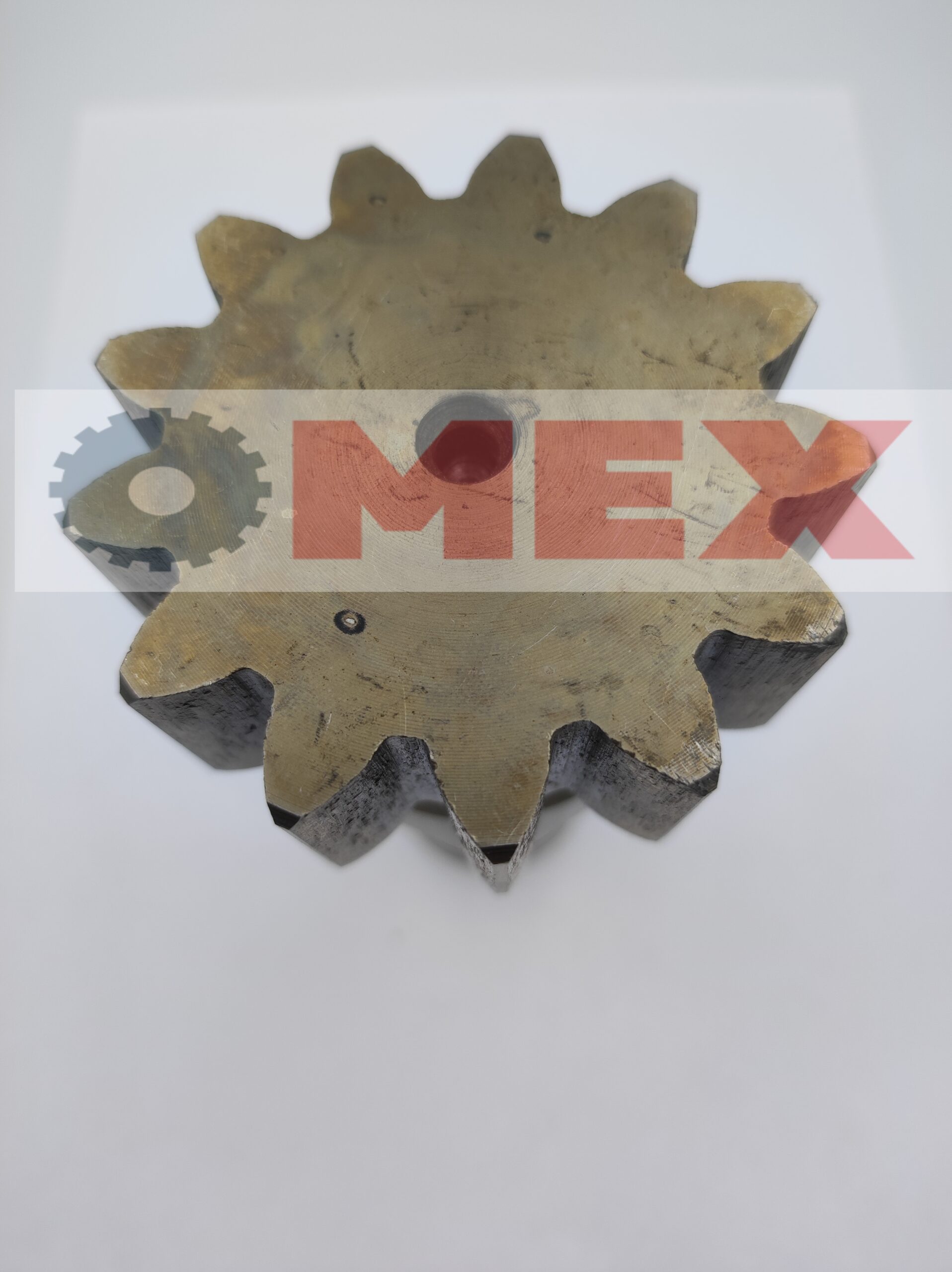 010440A Wałek obrotu do Yanmar YB151 - obrazek 2