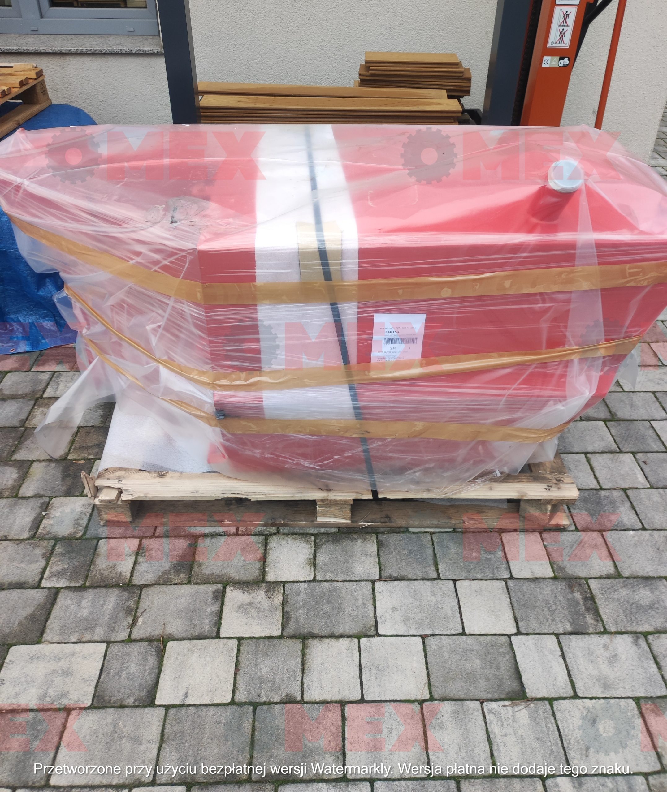 740154 Zbiornik paliwa i oleju hydraulicznego Manitou MRT 1850 - obrazek 2